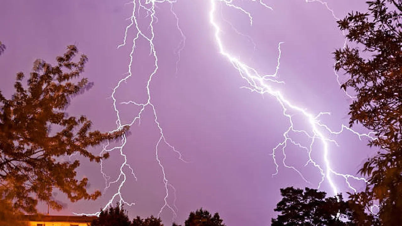 ತಮಿಳುನಾಡಿನಲ್ಲಿ ಭಾರೀ ಮಳೆ; ಜನ-ಜೀವನ ಸಂಪೂರ್ಣ ಅಸ್ತವ್ಯಸ್ಥ