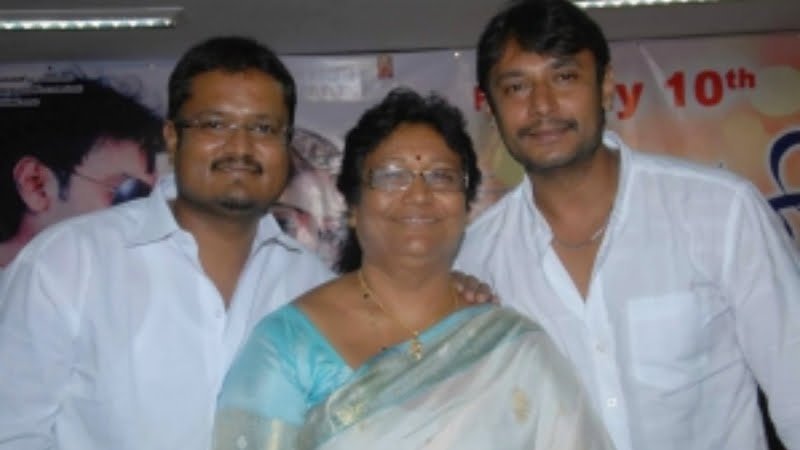 ಮಗನನ್ನು ನೋಡಲು ಜೈಲಿಗೆ ಬಂದ ತಾಯಿ; ಕಣ್ಣೀರು ಸುರಿಸಿದ ದರ್ಶನ್!