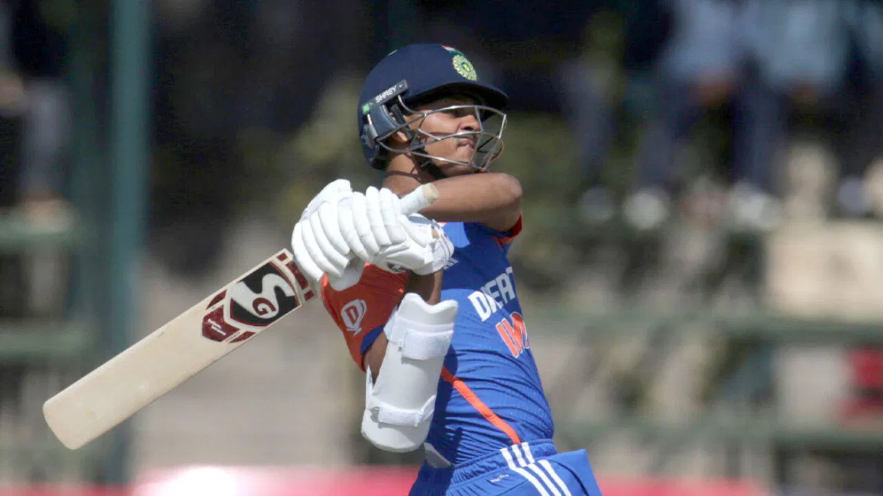 ಮೊದಲ ಓವರ್ ನ ಮೊದಲ ಬೌಲ್ ನಲ್ಲೇ 12 ರನ್ ಗಳಿಸಿ ದಾಖಲೆ ಬರೆದ ಯಶಸ್ವಿ!