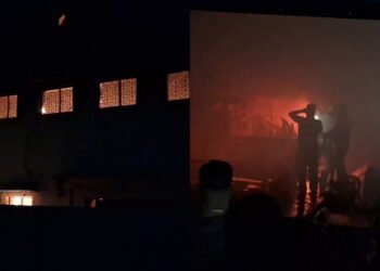 ಪೀಠೋಪಕರಣ ಅಂಗಡಿಗೆ ಬೆಂಕಿ: ಗೋಡೌನ್ ಸುಟ್ಟು ಭಸ್ಮ