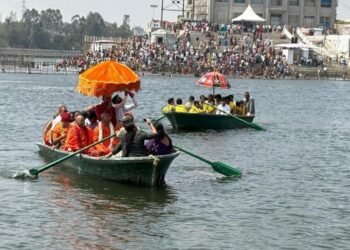 ಟಿ.ನರಸೀಪುರ ಕುಂಭಮೇಳಕ್ಕೆ ಅದ್ಧೂರಿ ಚಾಲನೆ; ಮೊದಲ ದಿನ 50 ಸಾವಿರ ಭಕ್ತರಿಂದ ಪುಣ್ಯಸ್ನಾನ