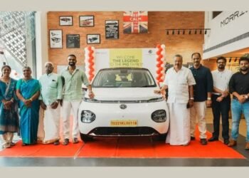 ಭಾರತೀಯ ಹಾಕಿ ತಾರೆ ಪಿ.ಆರ್. ಶ್ರೀಜೇಶ್‌ಗೆ ಹೊಸ ಎಂಜಿ ವಿಂಡ್ಸರ್​ ಇವಿ ಉಡುಗೊರೆ