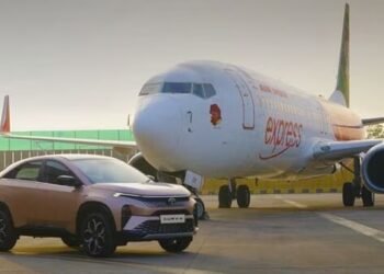 Tata Curv: 48 ಟನ್ ಭಾರತ ಬೋಯಿಂಗ್ 737 ವಿಮಾನ ಎಳೆದ ಟಾಟಾ ಕರ್ವ್!