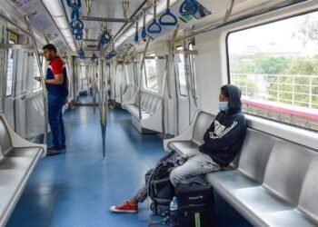 ಮೆಟ್ರೋ ದರ ಏರಿಕೆಗೆ ದೊಡ್ಡ ಪೆಟ್ಟು ಕೊಟ್ಟ ಪ್ರಯಾಣಿಕರು: ಪ್ರಯಾಣಿಕರ ಸಂಖ್ಯೆ ಎಷ್ಟು ಕುಸಿತ?