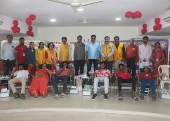 ರಕ್ತ ದಾನ ಮಾಡಿ ಪ್ರೇಮಿಗಳ ದಿನಾಚರಣೆ ಮಾಡಿದ ಕಾಲೇಜು ವಿದ್ಯಾರ್ಥಿಗಳು