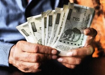 8ನೇ ವೇತನ ಆಯೋಗ ಜಾರಿಗೆ ಮುಹೂರ್ತ ಫಿಕ್ಸ್; ಕೇಂದ್ರದಿಂದ ಮಹತ್ವದ ಘೋಷಣೆ