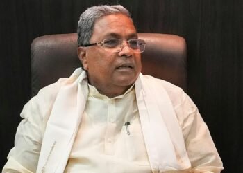 ನಾಯಕತ್ವ ಬದಲಾವಣೆ ಚರ್ಚೆ ಮಧ್ಯೆಯೇ ಸಂಪುಟ ಸರ್ಜರಿಗೆ ಸಿಎಂ ನಿರ್ಧಾರ? ಆಪ್ತರಿಗೆ ಮಣೆ?