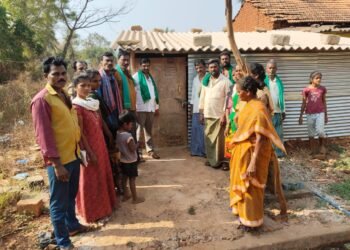 ಮೈಕ್ರೋ ಫೈನಾನ್ಸ್ ಕಿರುಕುಳಕ್ಕೆ ಬೇಸತ್ತು ಊರು ತೊರೆದ ಕುಟುಂಬಗಳು!