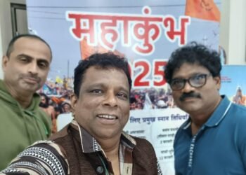 ತ್ರಿವೇಣಿ ಸಂಗಮದಲ್ಲಿ ಮಿಂದೆದ್ದ ಕೊರಗಜ್ಜ ಚಿತ್ರದ ನಿರ್ಮಾಪಕ