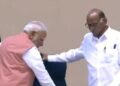 ಶರದ್ ಪವಾರ್ ಕೂರಲು ಸಹಾಯ ಮಾಡಿ, ನೀರು ಕೊಟ್ಟ ಮೋದಿ; ಭಾರಿ ಮೆಚ್ಚುಗೆ, ವಿಡಿಯೊ ವೈರಲ್