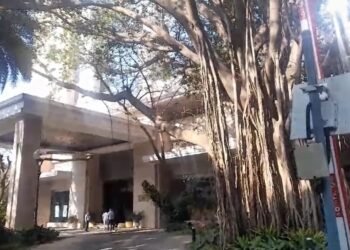 ಬೆಳ್ಳಂಬೆಳಗ್ಗೆ ಐಟಿ ಅಧಿಕಾರಿಗಳು ದಾಳಿ