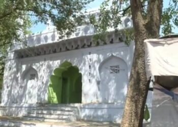 ಲಾಡ್ಲೇ ಮಶಾಕ್ ದರ್ಗಾ ಆವರಣದಲ್ಲಿ ಶಿವಲಿಂಗ ಪೂಜೆಗೆ ಪಟ್ಟು