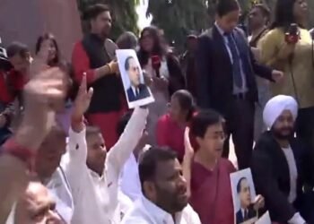 ದೆಹಲಿ ಅಸೆಂಬ್ಲಿಯಿಂದ ಆತಿಷಿ ಸೇರಿ 12 ಆಪ್ ಶಾಸಕರ ಅಮಾನತು