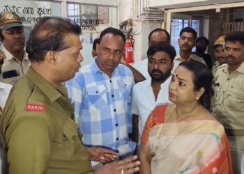 ಬೆಳಗಾವಿ ಪುಂಡರ ನೀರಿಳಿಸಿದ ಉಮಾಶ್ರೀ