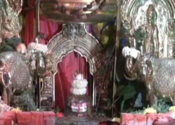 ಕಾಡು ಮಲ್ಲೇಶ್ವರ ದೇವಸ್ಥಾನದಲ್ಲಿ ಭಕ್ತರಿಂದ ಶಿವಧ್ಯಾನ!