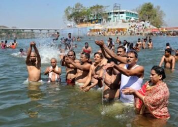 Maha Kumbh 2025: ತ್ರಿವೇಣಿ ಸಂಗಮದಲ್ಲಿ ಮಿಂದೇಳದವರ ಮನೆಗೆ ಸಂಗಮದ ಜಲ ಪೂರೈಸಲಿದೆ ಸರ್ಕಾರ