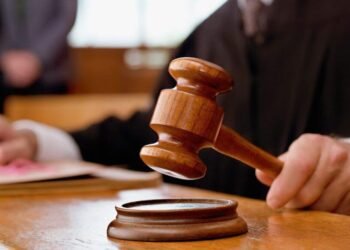 ವಾಟ್ಸಾಪ್ ಮೂಲಕ ಪೊಲೀಸರು ನೋಟಿಸ್ ನೀಡುವಂತಿಲ್ಲ: ಹೈಕೋರ್ಟ್