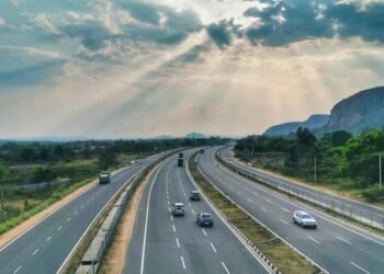 ಅಪಘಾತದ ಬೆನ್ನಲ್ಲೇ ಬೆಂಗಳೂರು-ಚೆನ್ನೈ ಎಕ್ಸ್ ಪ್ರೆಸ್ ವೇನಲ್ಲಿ ದ್ವಿಚಕ್ರ ವಾಹನ ನಿಷೇಧ