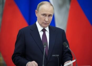 ಜೆಲೆನ್ ಸ್ಕಿ ಒಬ್ಬ ದುರಹಂಕಾರಿ ಹಂದಿ: ಶ್ವೇತಭವನದಲ್ಲಿ ಟ್ರಂಪ್-ಜೆಲೆನ್ ಸ್ಕಿ ಘರ್ಷಣೆಗೆ ರಷ್ಯಾ ಪ್ರತಿಕ್ರಿಯೆ ಹೇಗಿತ್ತು?