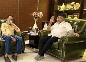 ಡಿಕೆಶಿ ಭೇಟಿ ಮಾಡಿದ ಉದ್ಯಮಿ ಮೋಹನ್ ದಾಸ್ ಪೈ!