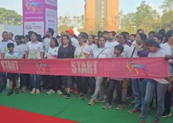 ಬೆಳ್ಳಂಬೆಳಗ್ಗೆ ಓಡಿದ ಮಹಿಳೆಯರು!