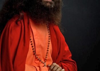 Spiritual News: ಜೀನ್ಸ್(jeans) ಧರಿಸಿ, ಆದರೆ ನಿಮ್ಮ ಜೀನ್ (genes) ಮರೆಯಬೇಡಿ: ಆಧ್ಯಾತ್ಮಿಕ ಗುರು ಚಿದಾನಂದ ಸರಸ್ವತಿ