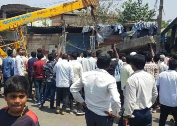 ಪಾಳು ಬಿದ್ದ ಕಟ್ಟಡ ದುರಂತ: ಮೂವರು ಬಲಿ