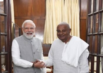 ಮೋದಿ ಅವಧಿಯಲ್ಲಿ ರೈಲ್ವೆ ವಲಯ ಭಾರಿ ಅಭಿವೃದ್ಧಿ: ಸಂಸತ್ತಿನಲ್ಲಿ ದೇವೇಗೌಡ ಬಣ್ಣನೆ