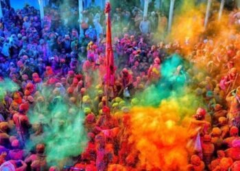 ಹೋಳಿ ಹಬ್ಬದಂದು ಮಿಶ್ರಿತ ಬಣ್ಣ ಎರಚಿದ ಕಿಡಿಗೇಡಿಗಳು: ವಿದ್ಯಾರ್ಥಿನಿಯರು ಅಸ್ವಸ್ಥ