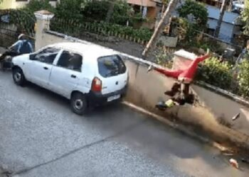 ಅಕ್ಕಪಕ್ಕದವರ ಜಗಳ: ಕೊಲೆಗೆ ಸ್ಕೆಚ್! ತೊಂದರೆ ಅನುಭವಿಸಿದ್ದು ಅಮಾಯಕ ಮಹಿಳೆ