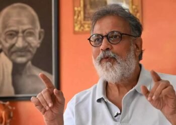 ಮಹಾತ್ಮ ಗಾಂಧೀಜಿ ಮೊಮ್ಮಗನ ಕಾರು ಅಡ್ಡಗಟ್ಟಿ ಆರೆಸ್ಸೆಸ್ ಪ್ರತಿಭಟನೆ; ಏನಾಯ್ತು?