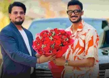 3.5 ಕೋಟಿ ರೇಂಜ್ ರೋವರ್ ಆಟೋಬಯೋಗ್ರಫಿ ಖರೀದಿಸಿದ ಕ್ರಿಕೆಟಿಗ ಅಕ್ಷರ್ ಪಟೇಲ್, ಹೇಗಿದೆ ಕಾರು?