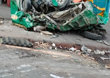 ಕ್ಯಾಂಟರ್ ಚಾಲಕನ ನಿಯಂತ್ರಣ ತಪ್ಪಿ ಸರಣಿ ಅಪಘಾತ!