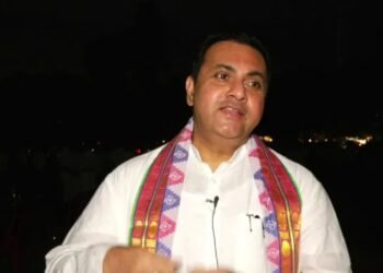 ಮಾಜಿ ಸಚಿವರ ವಿರುದ್ಧ ಸುಮೋಟೋ ಕೇಸ್