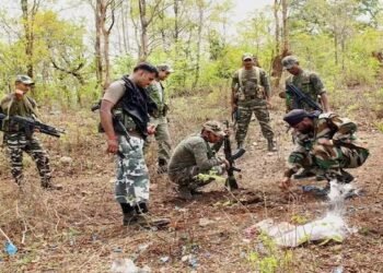 ಛತ್ತೀಸ್ಗಢದಲ್ಲಿ ಕಮಾಂಡರ್ ಸೇರಿ ಮೂವರು ನಕ್ಸಲರ್ ಹತ್ಯೆ