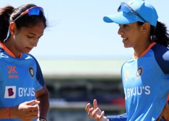 ಬಿಸಿಸಿಐ ಮಹಿಳಾ ಕ್ರಿಕೆಟ್‌ ಆಟಗಾರ್ತಿಯರಿಗೆ ಕೇಂದ್ರ ಗುತ್ತಿಗೆ ಪಟ್ಟಿ ಪ್ರಕಟ: ಯಾರಿಗೆ ಎಷ್ಟು ಸಂಬಳ?