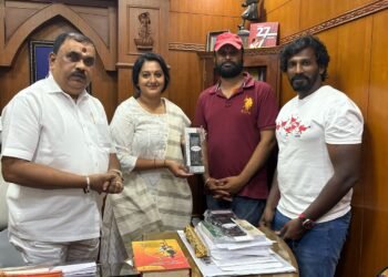 “ಬಾಳಿನಲ್ಲಿ ಭರವಸೆಯ ಬೆಳಕು” ಹೊಗಳಿದ ನಾರಾಯಣಗೌಡ!