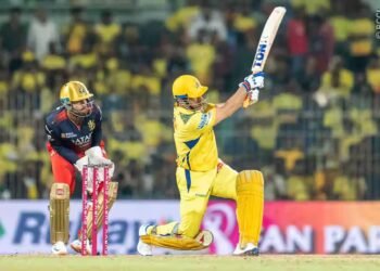 ಸೋತರೂ ದಾಖಲೆ ಬರೆದ ಧೋನಿ!