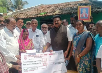 ಕಾಂಗ್ರೆಸ್ ಸಮಾವೇಶದಲ್ಲಿ ಸಾವನ್ನಪ್ಪಿದ್ದ ಕಾರ್ಯಕರ್ತನ ಕುಟುಂಬಕ್ಕೆ 5 ಲಕ್ಷ ರೂ. ಪರಿಹಾರ