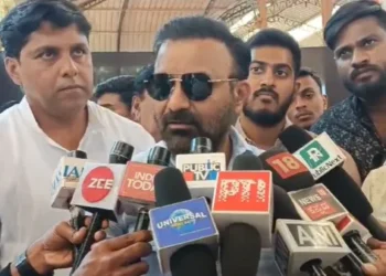 ಭೂಮಿಯಿಂದ ಆಕಾಶಕ್ಕೆ, ಚಂದ್ರನಿಂದ ಮಂಗಳಕ್ಕೆ ಚರ್ಚೆ ನಡಿತಿದ್ರೆ ನಮ್ಮಲ್ಲಿ ಹನಿಟ್ರ್ಯಾಪ್ ಚರ್ಚೆ ದುರಂತವೇ ಸರಿ