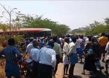 ಬೈಕ್ ಗಳಿಗೆ ಬಸ್ ಡಿಕ್ಕಿ: ಐವರು ಬಲಿ