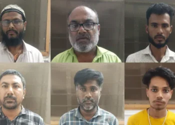 ಪರಪುರುಷನ ಜೊತೆ ಇದ್ದರು ಎಂಬ ಕಾರಣಕ್ಕೆ ನಡು ರಸ್ತೆಯಲ್ಲೇ ಮಹಿಳೆ ಮೇಲೆ ಹಲ್ಲೆ!