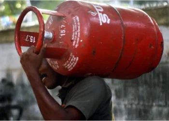 ಎಲ್ ಪಿಜಿ ಸಿಲಿಂಡರ್ ದರ ಏರಿಕೆ!