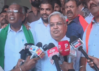 ಸಿದ್ದರಾಮಯ್ಯ ಕೋಮು-ಸಂಘರ್ಷಕ್ಕೆ ಕಾರಣರಾಗ್ತಿದ್ದಾರೆ: ಕಾರಜೋಳ