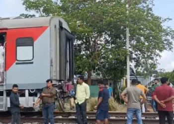 ಚಲಿಸುತ್ತಿದ್ದ ರೈಲು ಎರಡು ತುಂಡು: ಪ್ರಯಾಣಿಕರ ಸ್ಥಿತಿ ಏನಾಗಿದೆ?