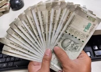 EPFO: ಇಪಿಎಫ್ಒ ಸದಸ್ಯರಿಗೆ ಗುಡ್ ನ್ಯೂಸ್; 5 ಲಕ್ಷ ರೂ.ವರೆಗೆ ವಿತ್ ಡ್ರಾ ಸಾಧ್ಯ