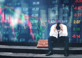 Stock market: ಟ್ರಂಪ್ ಸುಂಕ ಸುನಾಮಿಗೆ ಕೊಚ್ಚಿ ಹೋಯ್ತು ಜಾಗತಿಕ ಷೇರು ಮಾರುಕಟ್ಟೆ: ಸೆನ್ಸೆಕ್ಸ್ 3000 ಪಾಯಿಂಟ್ ಕುಸಿತ!