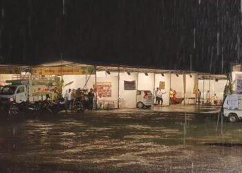 ಮಳೆಯ ಮಧ್ಯೆಯೂ ನಡೆದ ಕದಂಬೋತ್ಸವ!