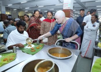 ಮುಡಿಕೊಟ್ಟು ಅನ್ನ ಸಂಕಲ್ಪ ಪೂರೈಸಿದ ಪವನ್ ಕಲ್ಯಾಣ್ ಪತ್ನಿ