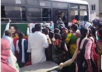 ಹುಲಿಗೆಮ್ಮ ದೇವಿ ದರ್ಶನಕ್ಕೆ ಬಂದ ಭಕ್ತರ ಪರದಾಟ!